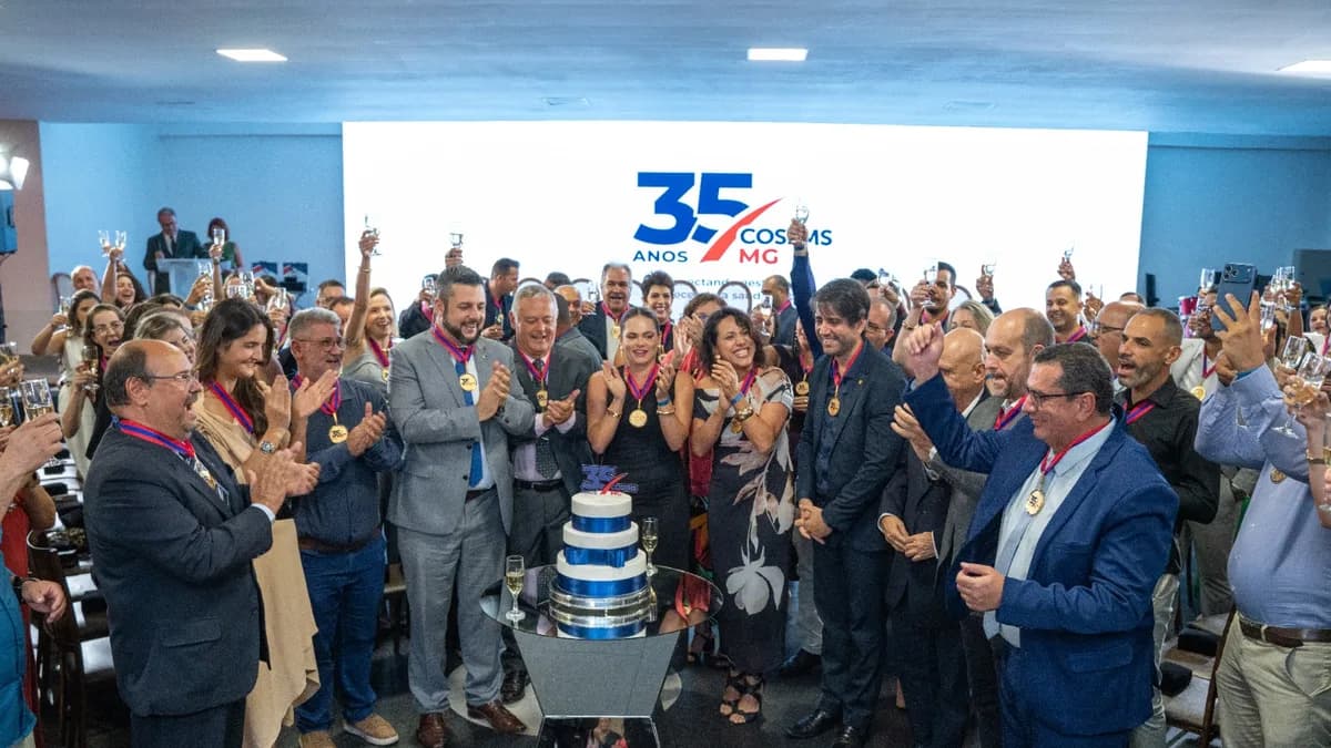 Cosems-MG celebra 35 anos de história em noite marcada por homenagens e fortalecimento do municipalismo